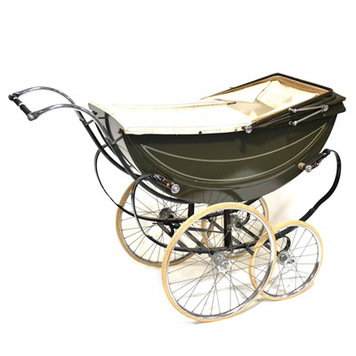 Lot 390 - Vintage coachbuilt pram