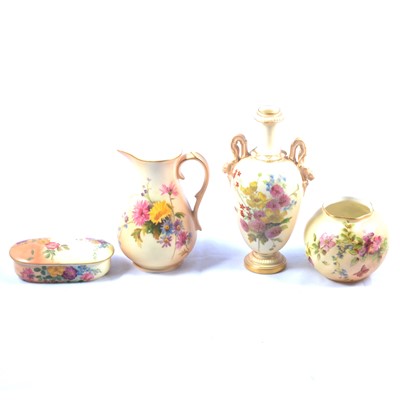 Lot 47 - Four items of Royal Worcester