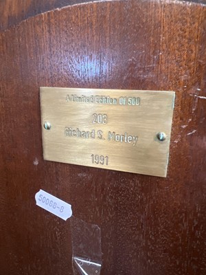 Lot 433 - Modern mahogany eight-day clock, German movement