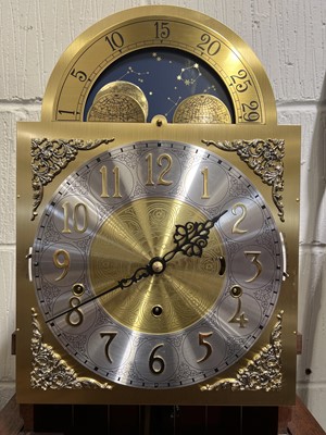 Lot 433 - Modern mahogany eight-day clock, German movement