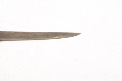 Lot 157 - Japanese short sword