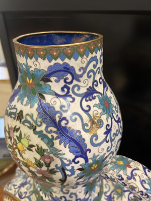 Lot 38 - Chinese cloisonne moon flask