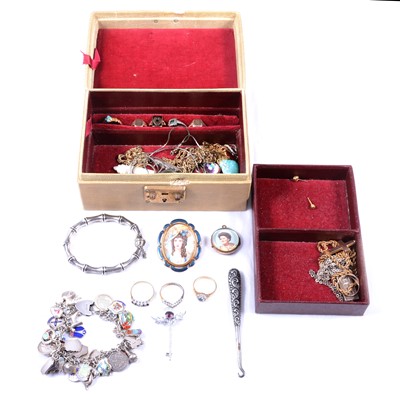 Lot 433 - A jewel box with gold, silver and costume jewellery and wristwatches.