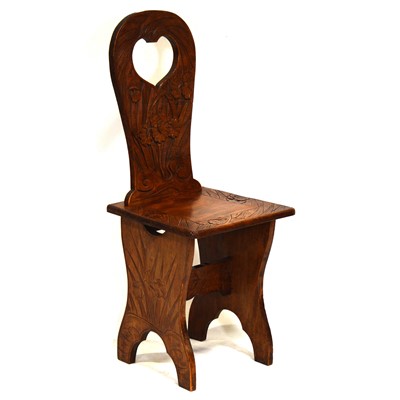 Lot 417 - Edwardian carved walnut hall chair