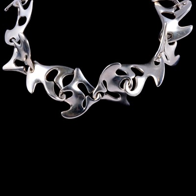 Lot 313 - Henning Koppel for Georg Jensen of Denmark - a silver necklace in the Amoeba design numbered 89.