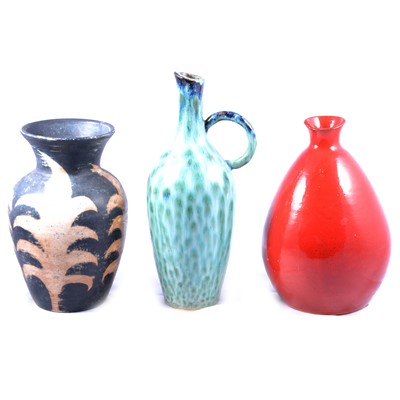 Lot 38 - Nine assorted modern ceramic decorative vessels