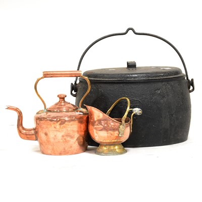 Lot 393 - A collection of copper and cast iron wares