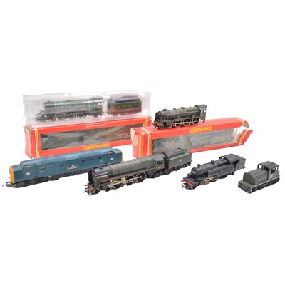 Lot 472 - Eight OO gauge locomotives, including Hornby and Lima