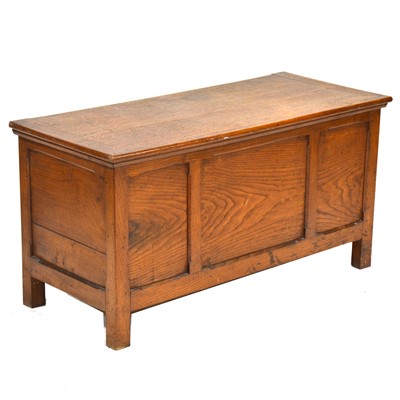 Lot 418 - Oak coffer