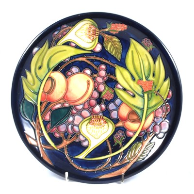 Lot 109 - Moorcroft plate, Queen's Choice