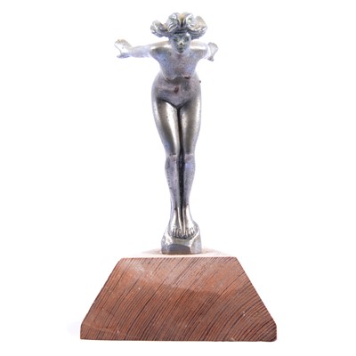 Lot 135 - Art Deco car mascot of a female nude