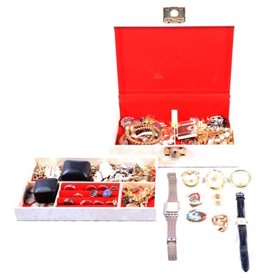 Lot 495 - A jewel box of silver and costume jewellery, three wristwatches, silver 3d pieces.