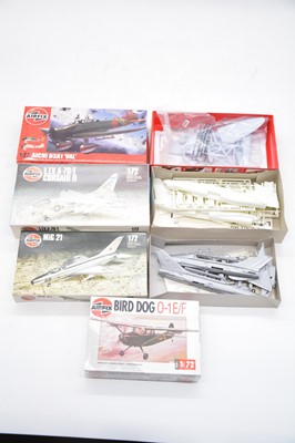 Lot 98 - Seventeen Airfix 1/72 scale kits, boxed