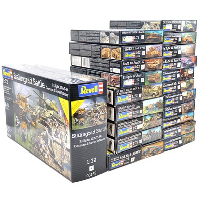 Lot 95 - Twenty-one Revell 1/72 scale vehicle kit and battlefield sets, boxed