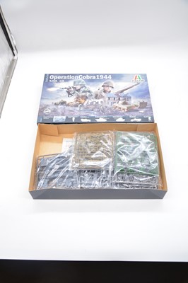 Lot 90 - Three Italeri 1/72 scale diorama sets, boxed
