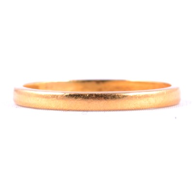 Lot 113 - A 22 carat gold wedding band.