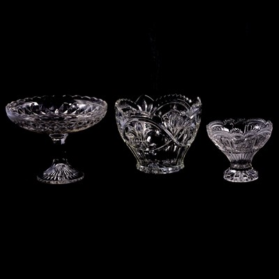 Lot 68 - Large collection of glassware