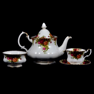 Lot 102 - Collection of Royal Albert Old Country Roses