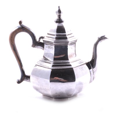 Lot 328 - Silver teapot, John Henry Rawlings, London 1903.