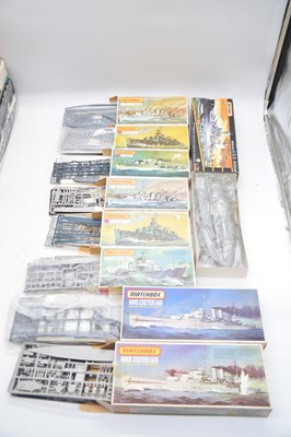 Lot 132 - Sixteen Matchbox 1/700 and 1/720 scale model ship kits, boxed