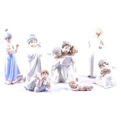 Lot 78 - Seven Lladro figurines, Cherubs and Children