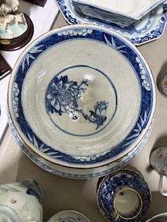 Lot 50 - Samson Armorial mug, Asian ceramics