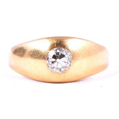 Lot 96 - A diamond solitaire ring in a gentleman's style.