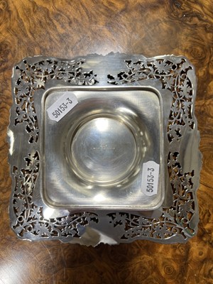 Lot 92 - Silver comport