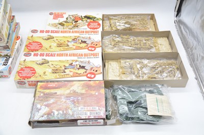 Lot 115 - Nine Airfix OO/HO scale kits, boxed