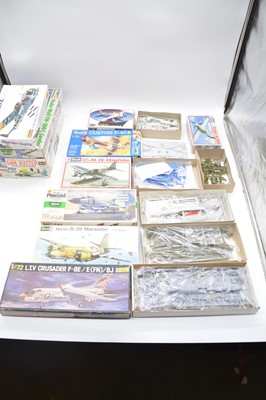 Lot 46 - Seventeen 1/72 scale model aircraft kits, boxed