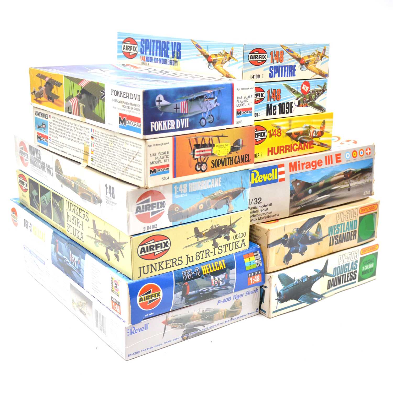 Lot 7 - Twelve 1/32 and 1.48 scale model aircraft kits,