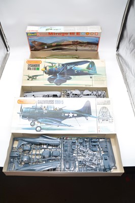 Lot 7 - Twelve 1/32 and 1.48 scale model aircraft kits, boxed