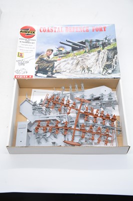 Lot 35 - Airfix series 6 WWII fort sets, boxed