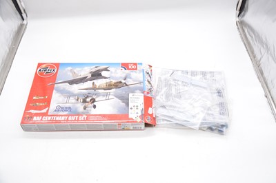 Lot 60 - Five Airfix 1/72 scale model aircraft kit sets, boxed