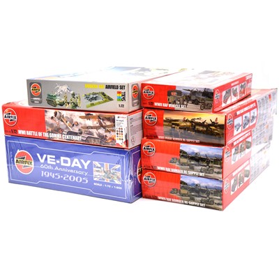 Lot 92 - Seven Airfix 1/72 scale model kit sets and dioramas, boxed