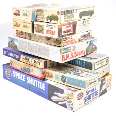 Lot 9 - Twelve Revell and Airfix scale model kits, various scales, boxed