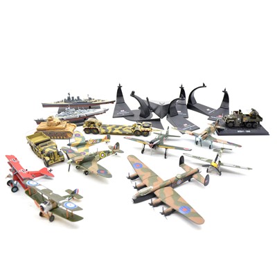 Lot 92 - Thirteen loose military models, including Del Prado, Corgi, Amercom, and others