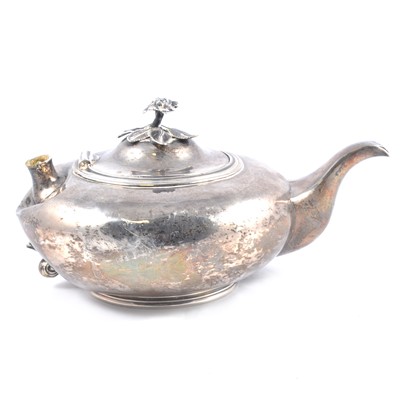 Lot 225 - Victorian silver teapot