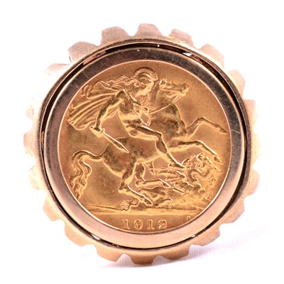 Lot 115 - A Gold Half Sovereign Coin ring, George V 1912.