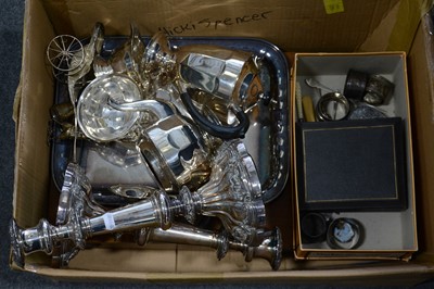 Lot 172 - Quantity of silver plated wares and small silver