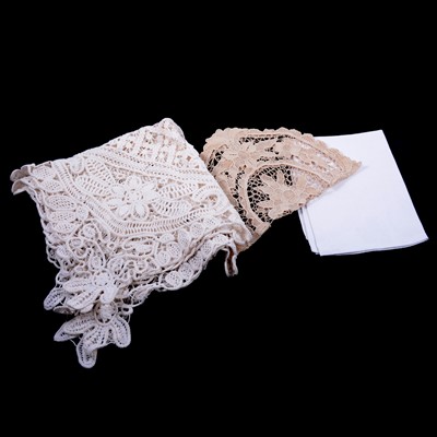 Lot 146 - A large quantity of linen and lace