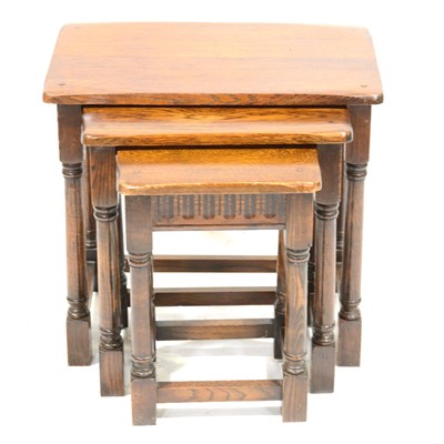 Lot 475 - Nest of three oak occasional tables