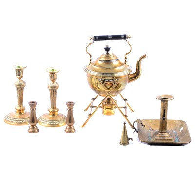 Lot 127 - Small collection of brassware