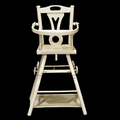 Lot 378 - Triang painted doll's metamorphic highchair