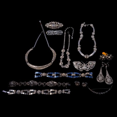 Lot 473 - A collection of vintage clear paste diamante jewellery.