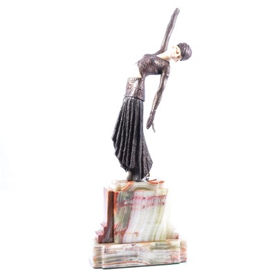 Lot 83 - Late 20th century Art Deco style figure, after Chiparus