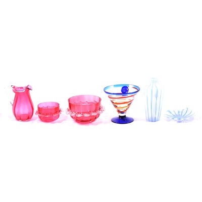 Lot 40 - A collection of glasswares including Murano, and cranberry ware