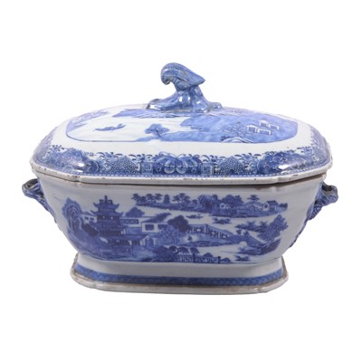 Lot 58 - Chinese blue and white tureen and cover.