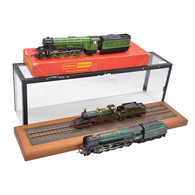 Lot 462 - Three Triang OO gauge locomotives