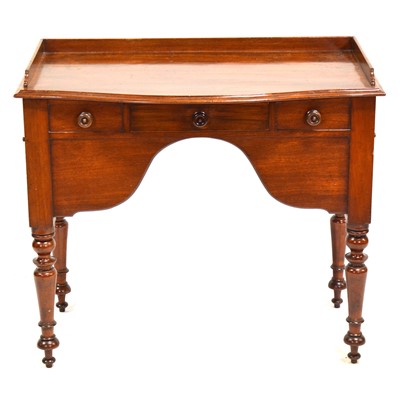 Lot 575 - Victorian mahogany dressing table